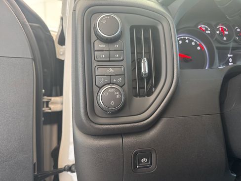 New 2026 Chevrolet Silverado 1500 Custom Trail Boss w/ LPO, Dark Essentials Package image 19