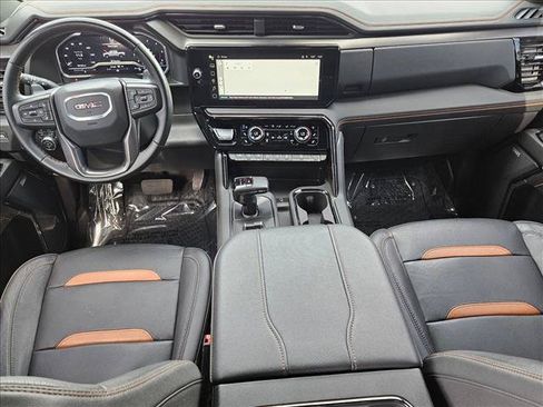 Used 2024 GMC Sierra 1500 AT4 w/ Technology Package AWD/4WD image 17