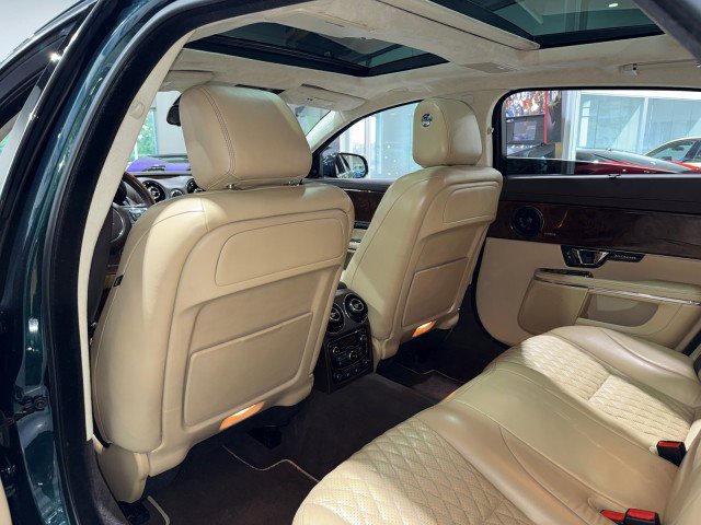 Used 2017 Jaguar XJ L Portfolio AWD/4WD image 6