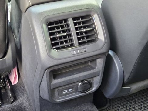 Certified 2023 Volkswagen Tiguan SE R-Line image 15