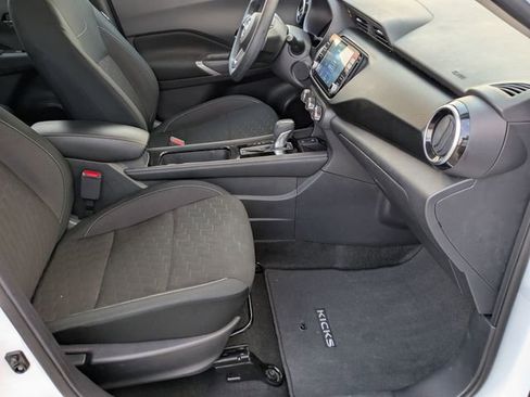 Used 2023 Nissan Kicks SV image 30