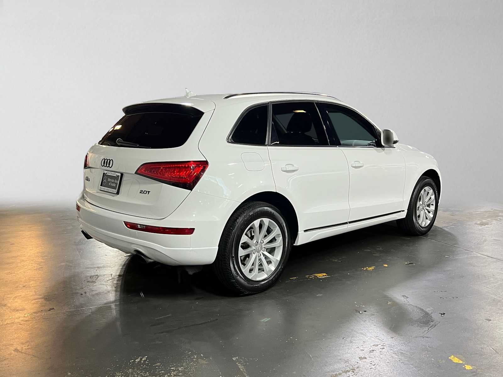 Used 2014 Audi Q5 2.0T Premium w/ Lighting Package AWD/4WD image 3