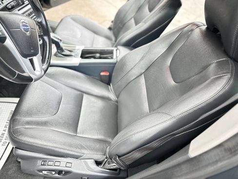 Used 2015 Volvo XC60 T6 FWD image 10