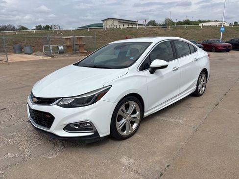 Used 2017 Chevrolet Cruze Premier image 8