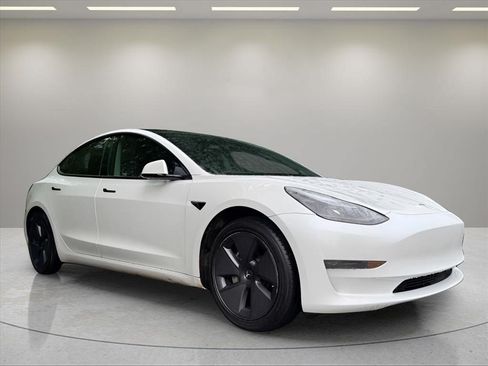 Used 2023 Tesla Model 3 Standard Range RWD image 24