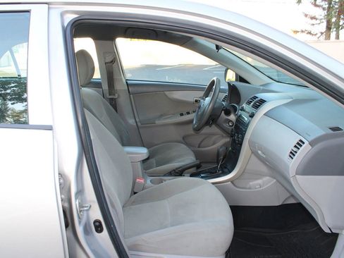 Used 2009 Toyota Corolla LE FWD image 16