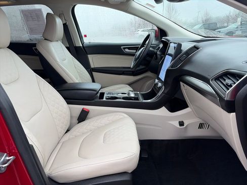 Used 2023 Ford Edge Titanium image 11
