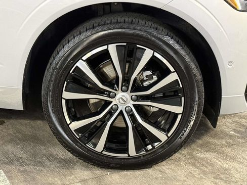 Used 2025 Volvo XC60 B5 Plus AWD/4WD image 13