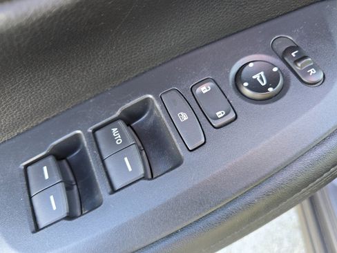 Used 2025 Honda HR-V LX image 29