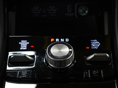 Used 2023 Jeep Grand Cherokee Overland w/ Luxury Tech Group IV image 20