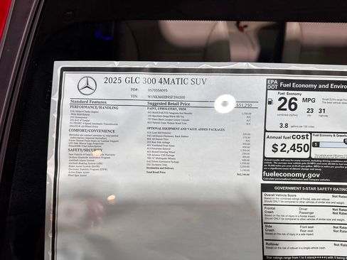 New 2025 Mercedes-Benz GLC 300 4MATIC image 17