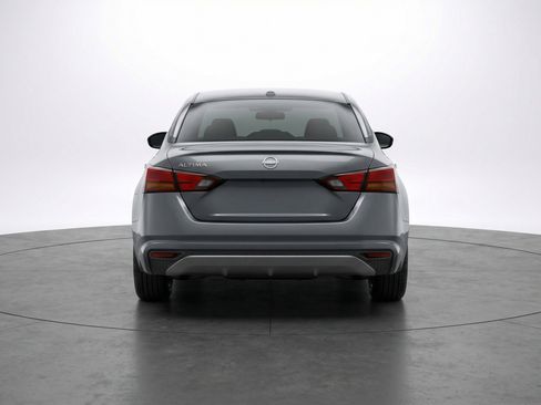 Used 2025 Nissan Altima 2.5 SV FWD image 7