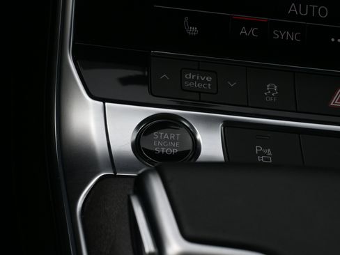 Used 2024 Audi A6 Premium Plus w/ Premium Plus Package image 32