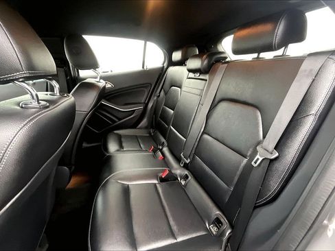 Used 2017 Mercedes-Benz GLA 250 4MATIC image 21