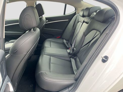 Used 2025 Genesis G70 2.5T RWD image 24