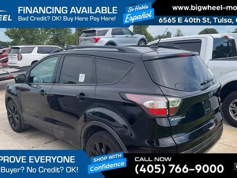 Used 2018 Ford Escape SE w/ SE Sport Appearance Package FWD image 5