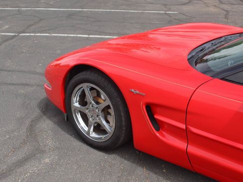 Used 1999 Chevrolet Corvette Convertible w/ Memory Pkg RWD image 37