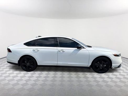 Used 2023 Honda Accord Sport image 4