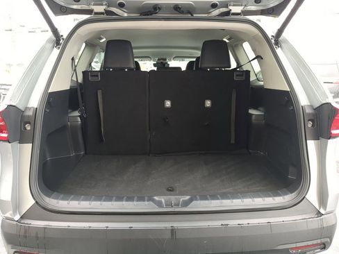 Used 2025 Toyota Grand Highlander AWD image 29