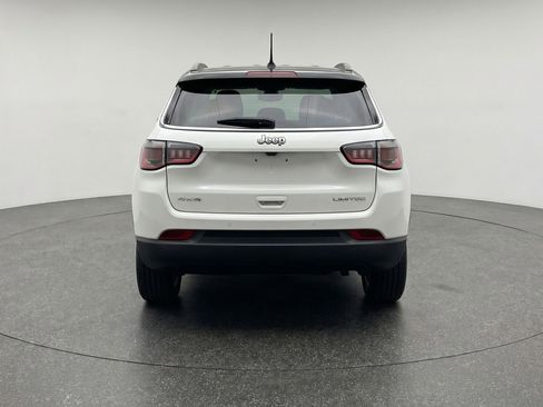 Used 2025 Jeep Compass Limited image 7
