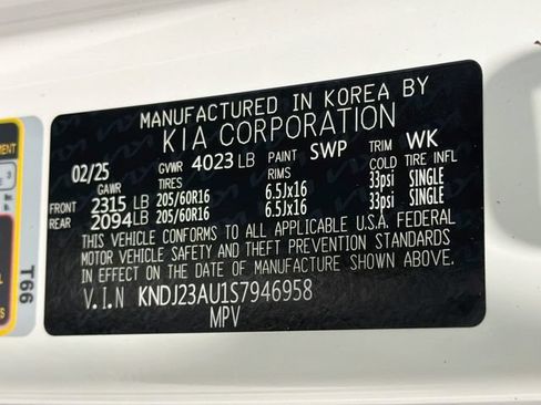 Used 2025 Kia Soul LX w/ LX Technology Package FWD image 27