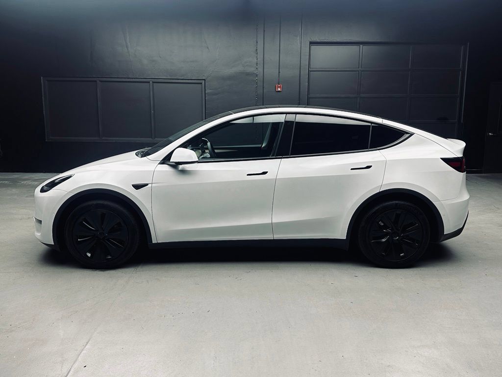 Used 2022 Tesla Model Y Long Range AWD/4WD image 4