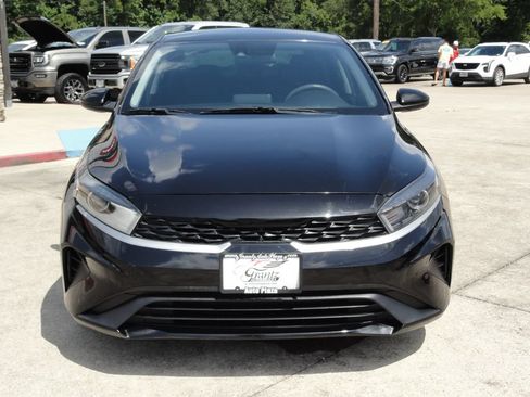Used 2023 Kia Forte LXS FWD image 2