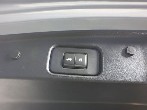 New 2026 Nissan Pathfinder Platinum image 22