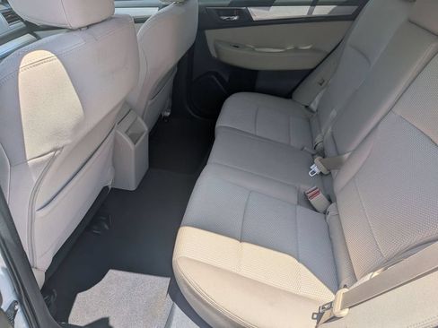 Used 2017 Subaru Outback 2.5i Premium AWD/4WD image 31