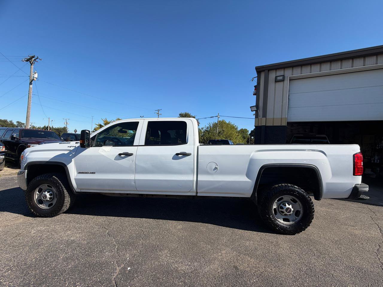 Used 2019 GMC Sierra 2500 4x4 Crew Cab w/ Sierra Convenience Package image 2