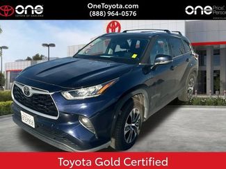 Used 2020 Toyota Highlander XLE video 1