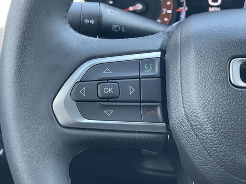 Used 2024 Jeep Compass Latitude image 24