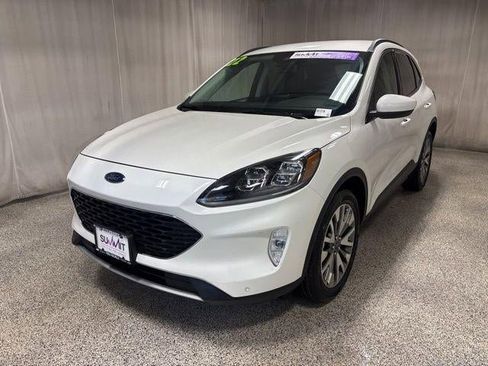 Used 2022 Ford Escape Titanium image 32