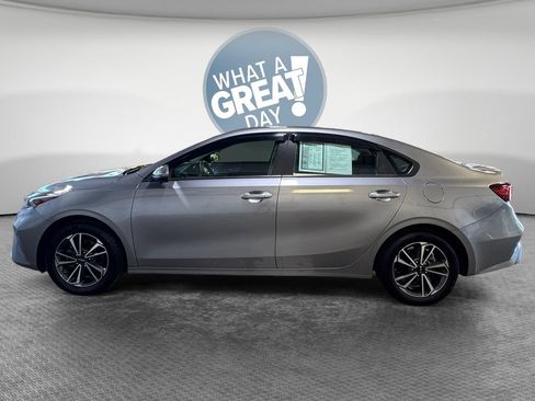 Certified 2024 Kia Forte LXS w/ LXS Technology Package FWD image 7