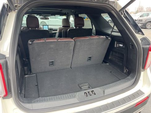 Used 2021 Ford Explorer Platinum image 16