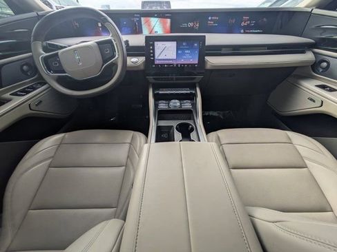 Used 2024 Lincoln Nautilus Premier w/ Equipment Group 102A image 13