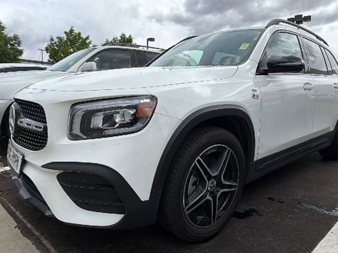 Used 2023 Mercedes-Benz GLB 250 4MATIC image 4