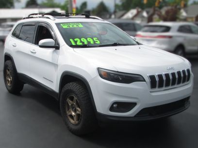 Used 2019 Jeep Cherokee Latitude Plus w/ Comfort/Convenience Group