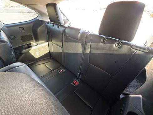 Used 2021 Toyota Highlander XLE image 31