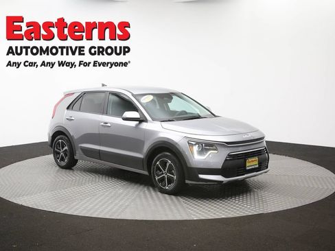 Used 2025 Kia Niro LX FWD image 47