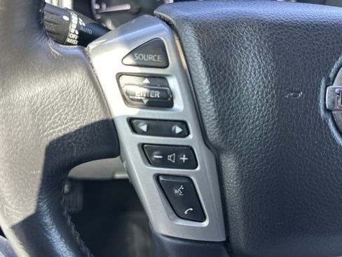 Used 2020 Nissan Titan SL w/ Moonroof Package RWD image 24