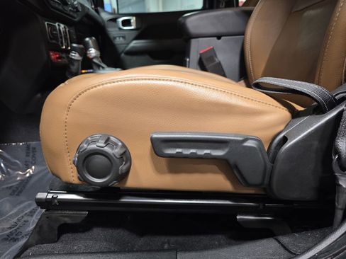 Used 2020 Jeep Gladiator Rubicon w/ LED Lighting Group image 30