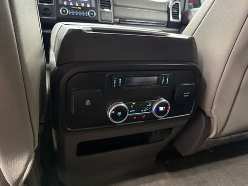 Used 2019 Ford Expedition Limited image 27
