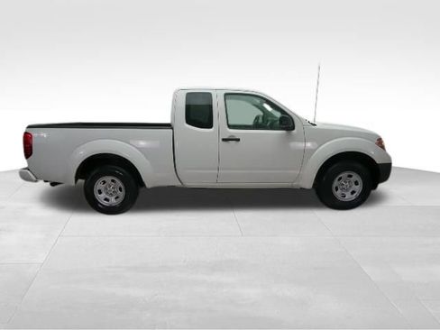 Used 2018 Nissan Frontier S image 7