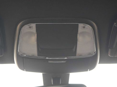 Used 2022 Dodge Charger SXT RWD image 25