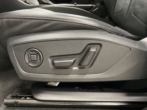 Used 2024 Audi Q3 2.0T Premium image 15