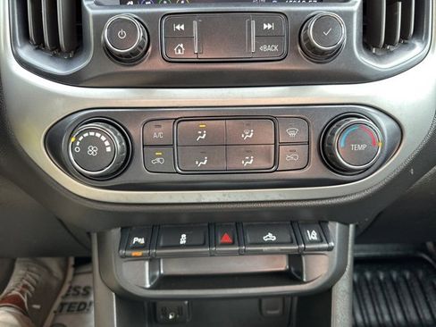 Used 2021 Chevrolet Colorado LT w/ Fleet Safety Package image 18