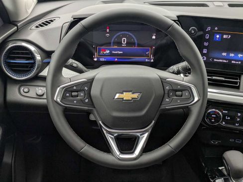 New 2026 Chevrolet Trax LT w/ Driver Confidence Package FWD image 23