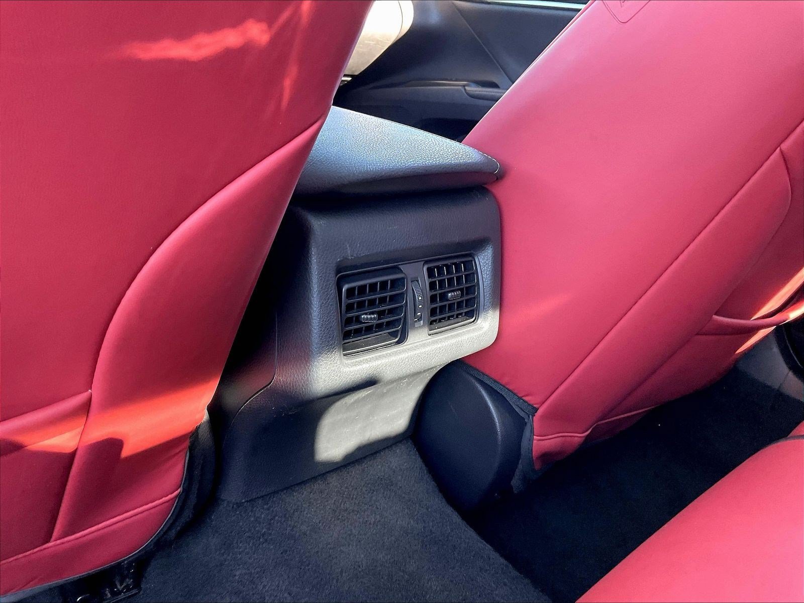 Used 2019 Toyota Camry XSE FWD image 10