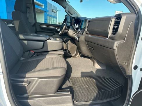 Used 2024 GMC Sierra 3500 SLE w/ SLE Value Package image 30